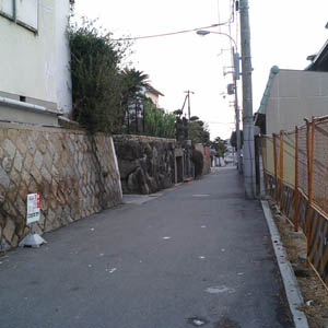 石垣の路